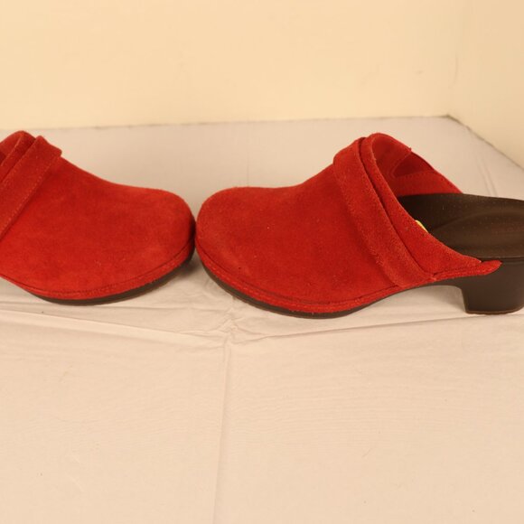 Women's Cogs Mules Size 8 Red Leather Buffed with 1in Heel Excellent Condition - Picture 3 of 7